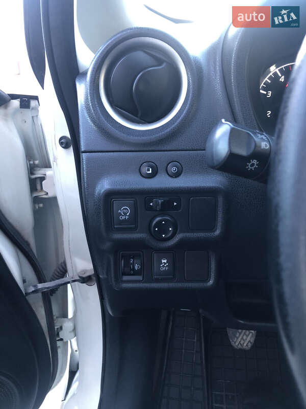 Хетчбек Nissan Note 2015 в Кам'янець-Подільському