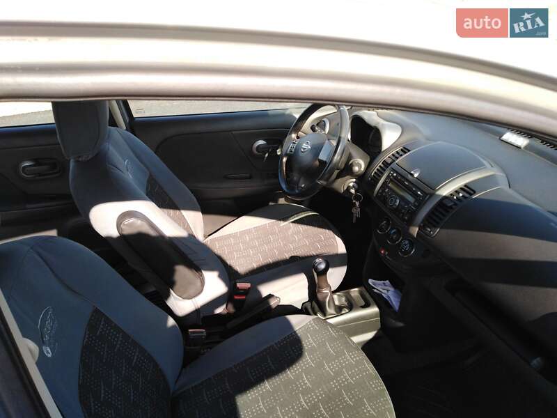 Хэтчбек Nissan Note 2008 в Рени