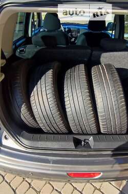 Хэтчбек Nissan Note 2013 в 