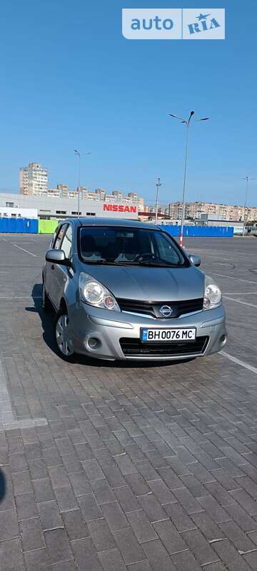 Хэтчбек Nissan Note 2013 в Одессе