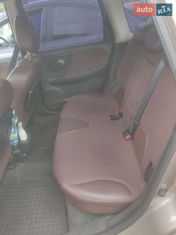 Хэтчбек Nissan Note 2008 в Украинке