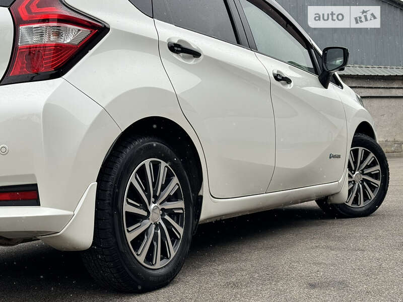 Хэтчбек Nissan Note 2018 в Киеве