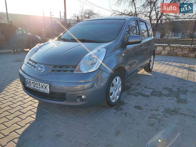 Хэтчбек Nissan Note 2008 в Могилев-Подольске