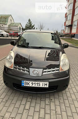 Хэтчбек Nissan Note 2007 в Вараше