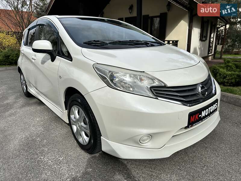 Хетчбек Nissan Note 2012 в 