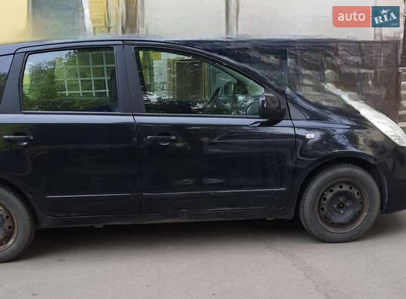 Хэтчбек Nissan Note 2007 в Киеве фото 5 Хэтчбек Nissan Note 2007 в Киеве