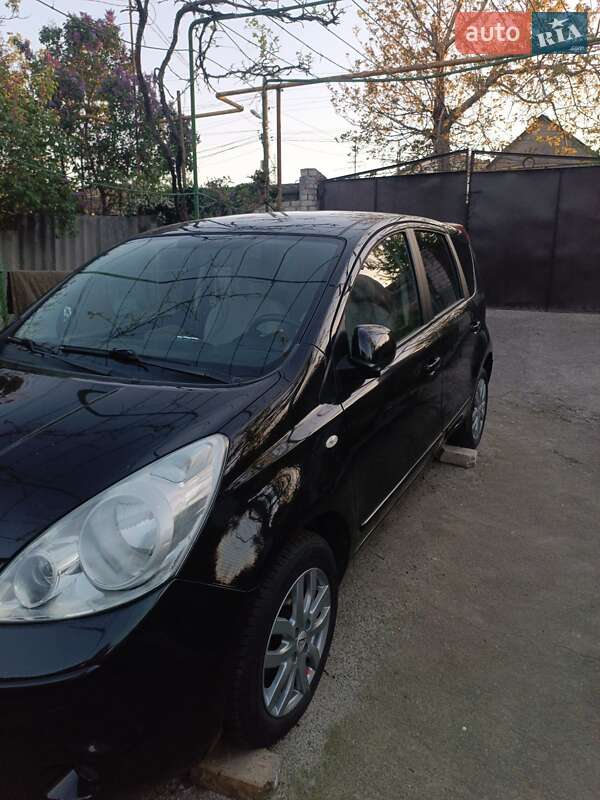 Хэтчбек Nissan Note 2009 в Одессе
