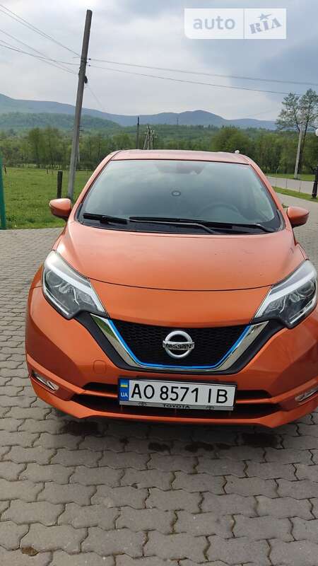 Хэтчбек Nissan Note 2017 в Сваляве