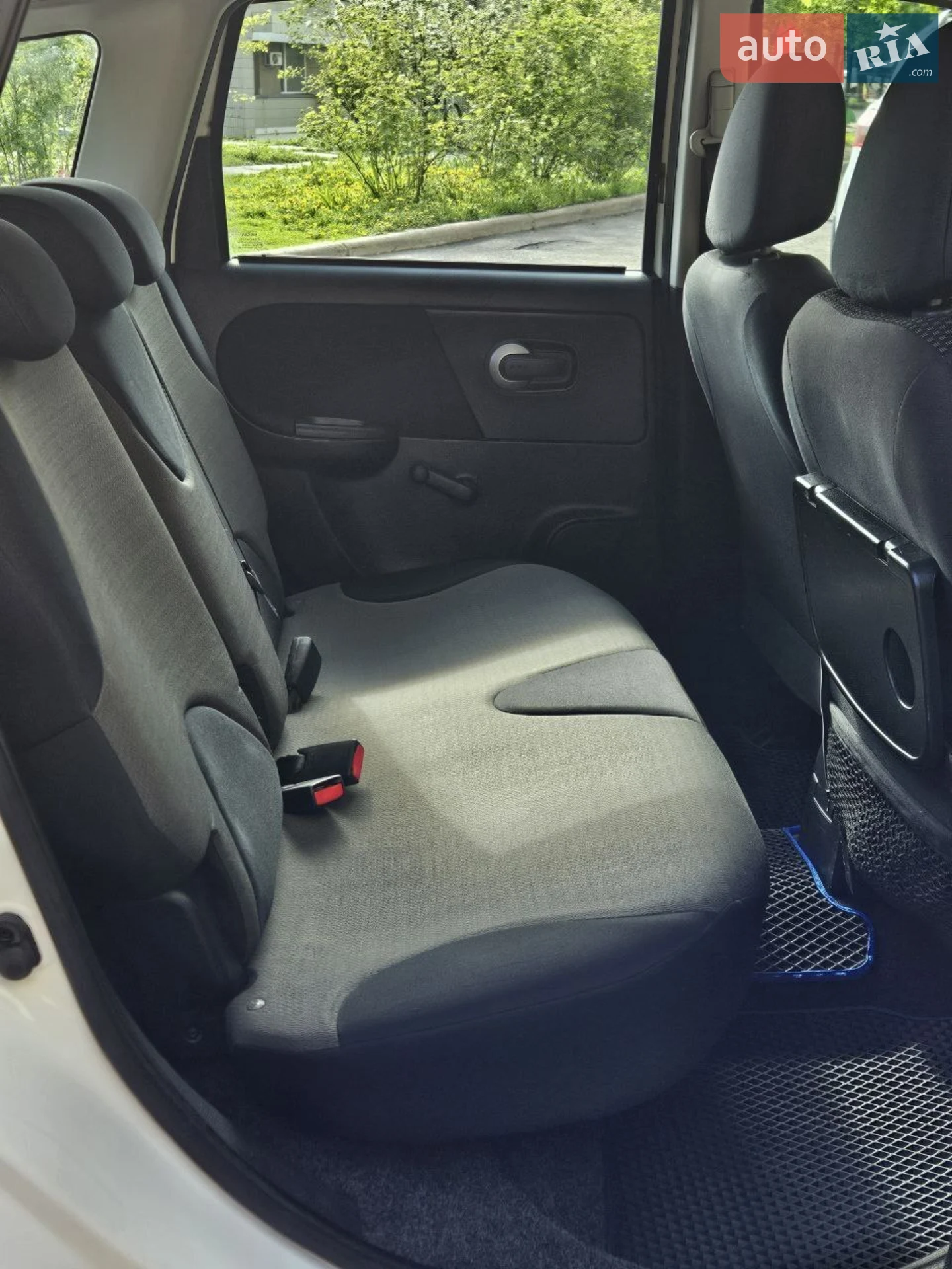 2011 Nissan Note - мініатюра 5