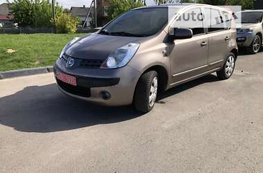 Хэтчбек Nissan Note 2008 в Остроге