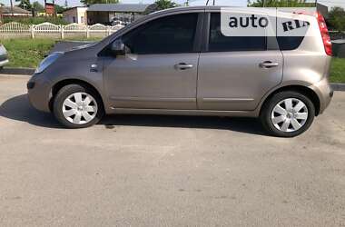 Хэтчбек Nissan Note 2008 в Остроге