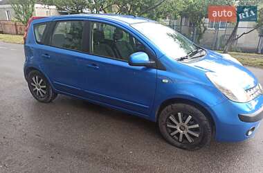 Хэтчбек Nissan Note 2006 в Староконстантинове
