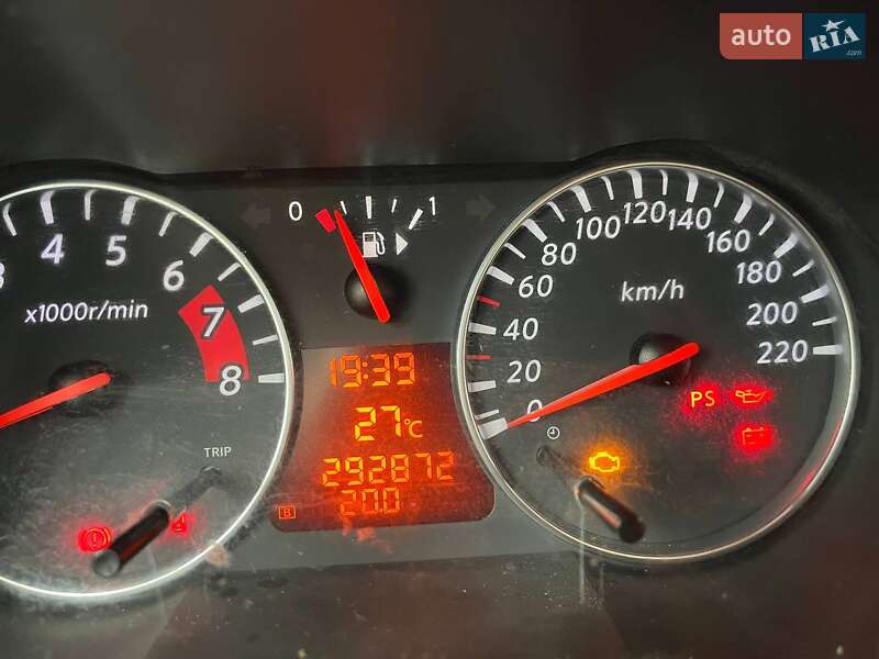 Хэтчбек Nissan Note 2012 в Звягеле