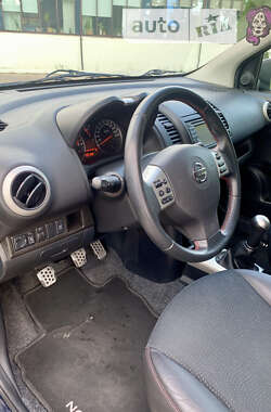 Хэтчбек Nissan Note 2010 в Ровно