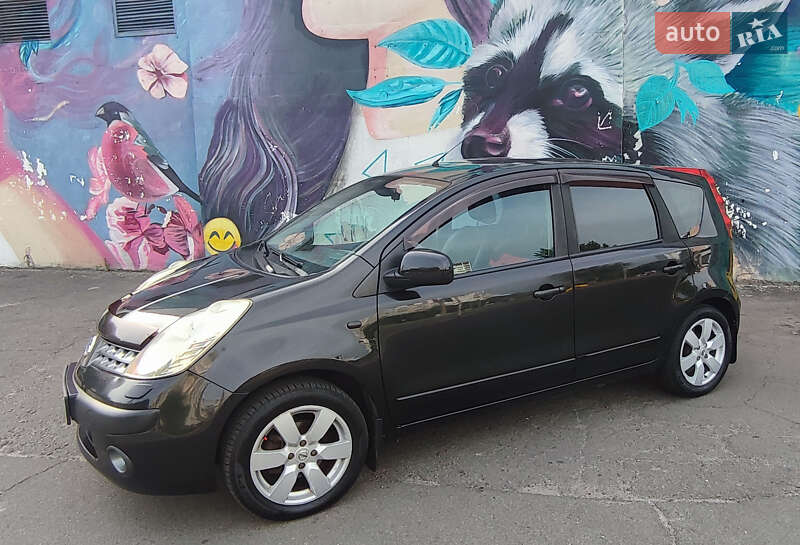 Хэтчбек Nissan Note 2006 в Киеве