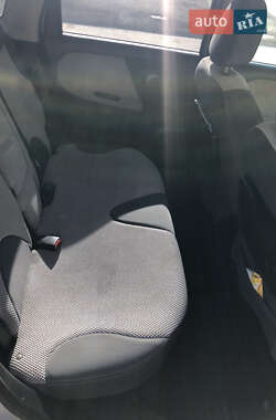 Хэтчбек Nissan Note 2008 в 