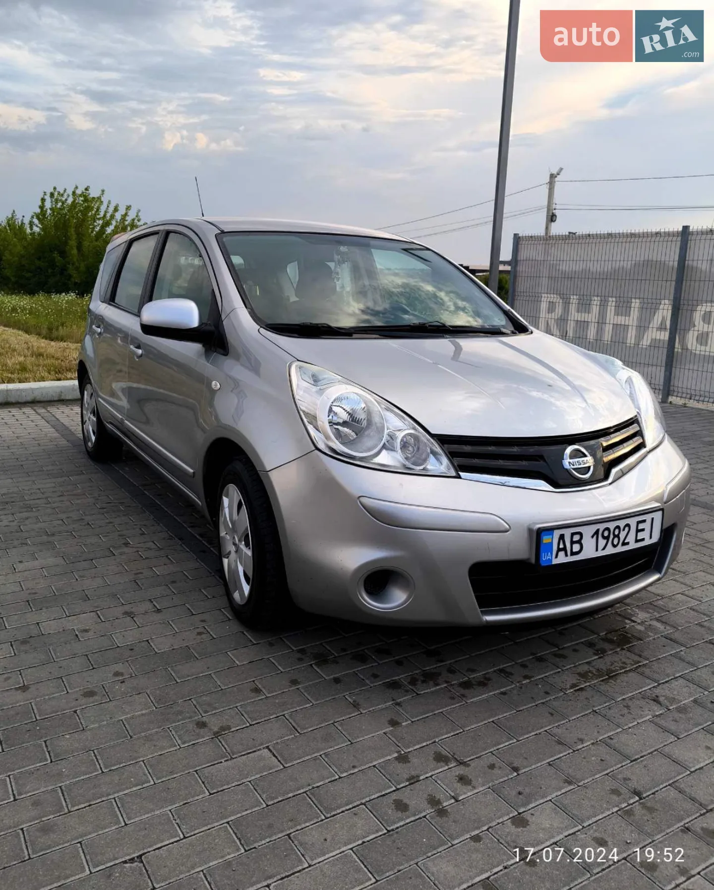 2010 Nissan Note - мініатюра 2