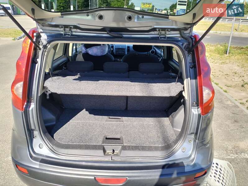 Хэтчбек Nissan Note 2006 в Киеве