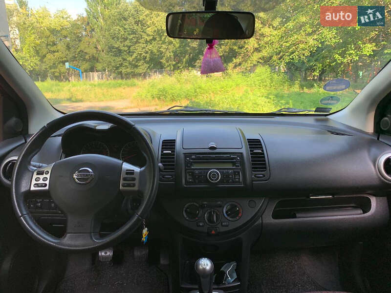 Хэтчбек Nissan Note 2009 в Запорожье