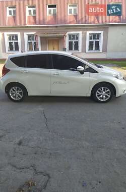 Хэтчбек Nissan Note 2013 в 