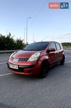 Хэтчбек Nissan Note 2006 в Хмельницком