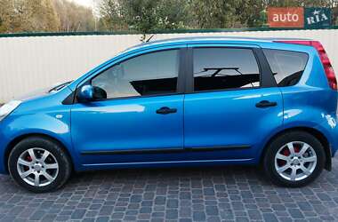 Хэтчбек Nissan Note 2007 в 