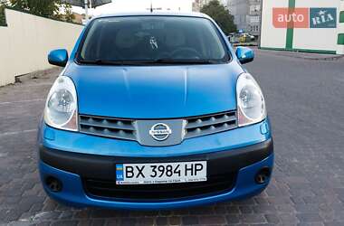 Хэтчбек Nissan Note 2007 в 