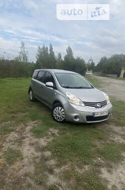 Хэтчбек Nissan Note 2012 в Корце