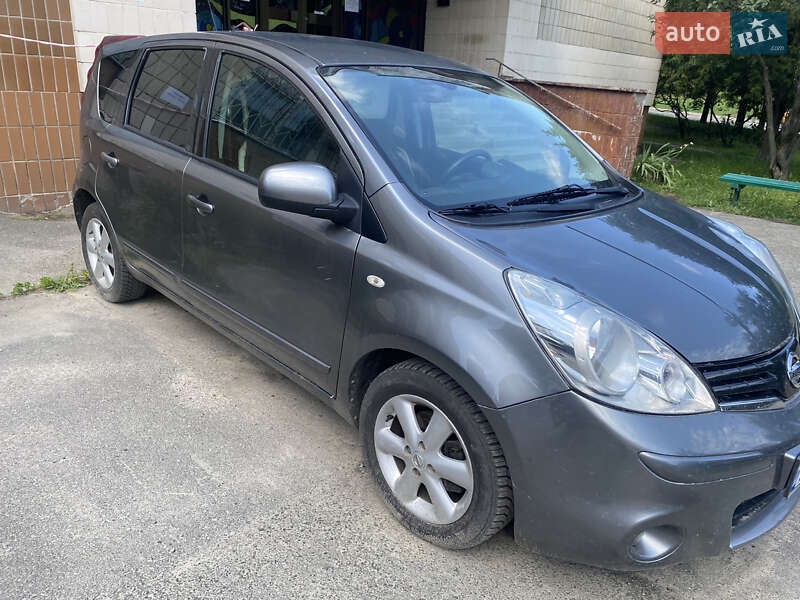 Хэтчбек Nissan Note 2011 в Киеве