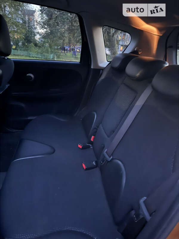 Хетчбек Nissan Note 2010 в Львові