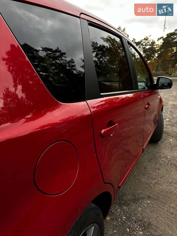 Хэтчбек Nissan Note 2008 в Киеве