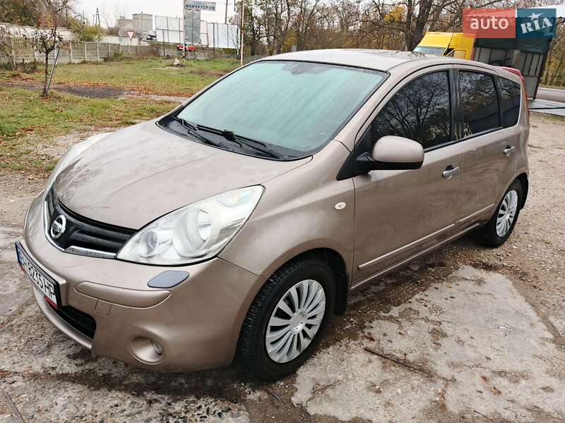 Хетчбек Nissan Note 2011 в Овідіополі