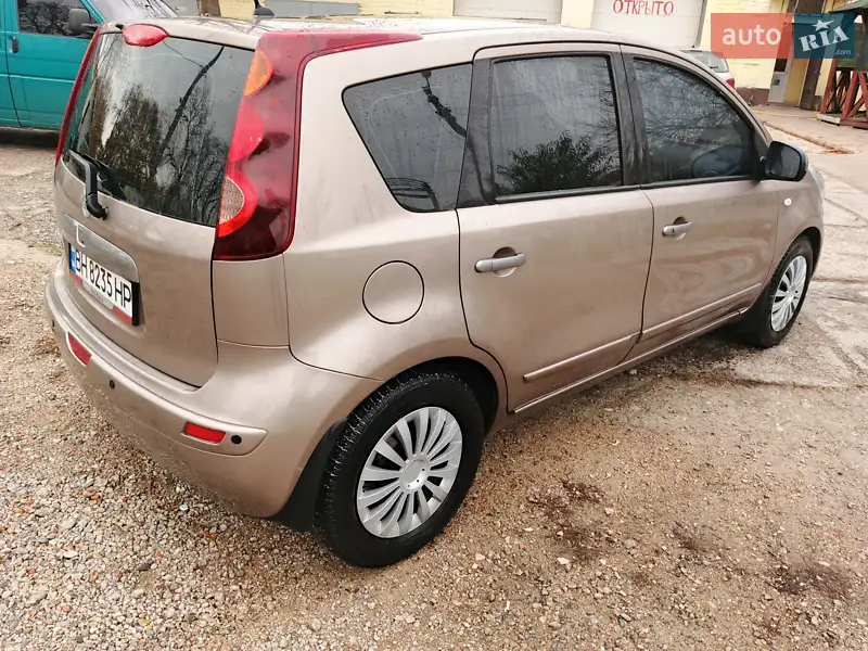 Nissan Note 2011