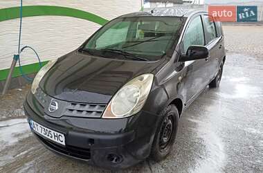 Хэтчбек Nissan Note 2007 в Долине