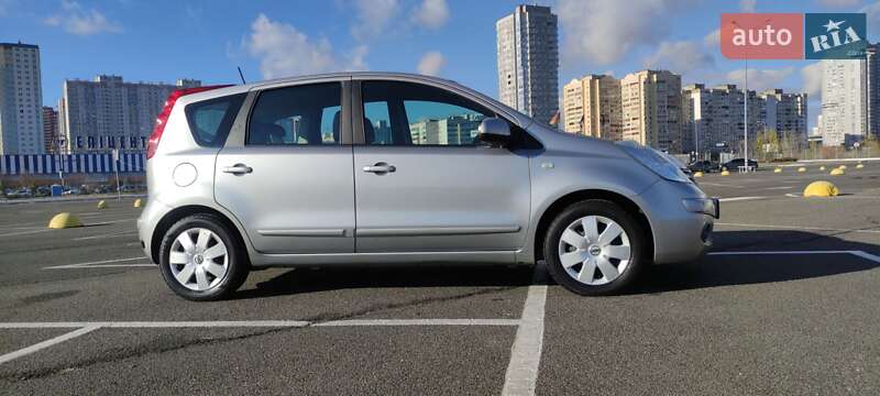 Хэтчбек Nissan Note 2008 в Трускавце