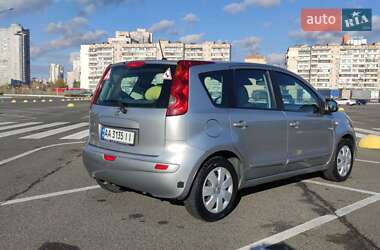 Хэтчбек Nissan Note 2008 в 