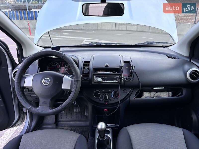 Хэтчбек Nissan Note 2011 в Чернигове