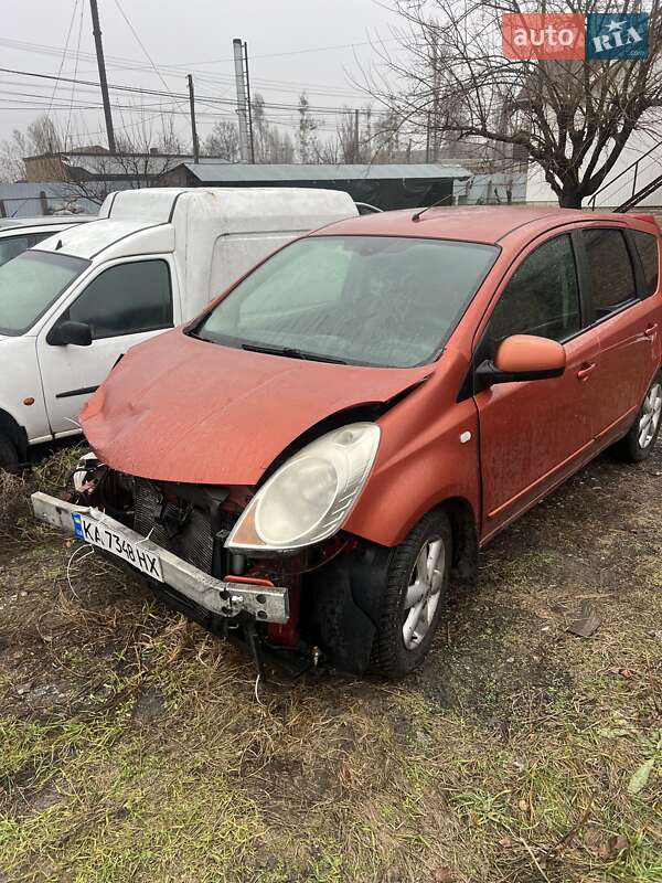 Хэтчбек Nissan Note 2006 в Киеве