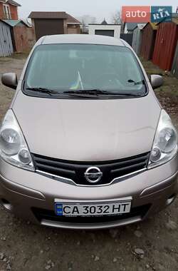Хэтчбек Nissan Note 2013 в 