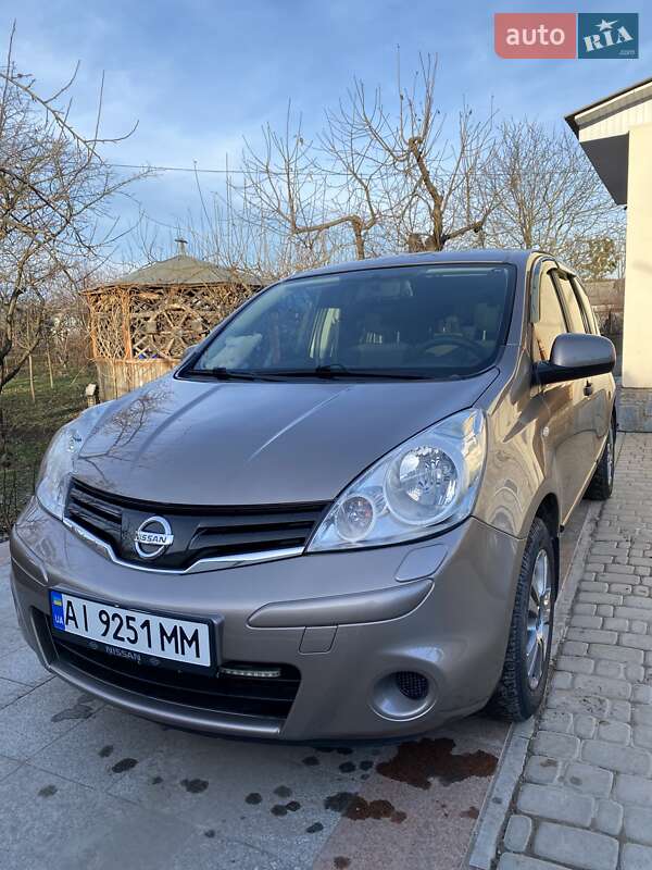 Хэтчбек Nissan Note 2011 в Андрушевке