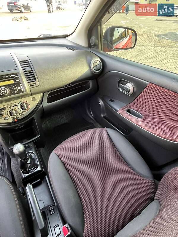 Хэтчбек Nissan Note 2008 в Киеве