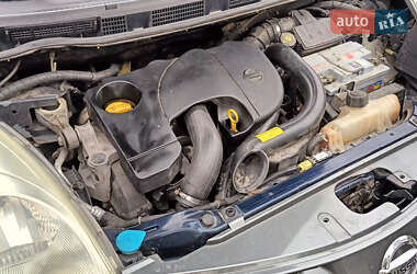 Хэтчбек Nissan Note 2007 в 