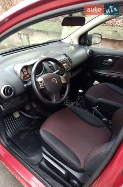 Хэтчбек Nissan Note 2008 в 