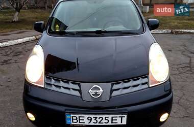 Хэтчбек Nissan Note 2006 в Первомайске