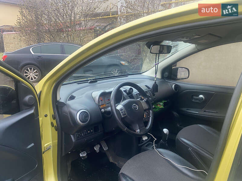 Хэтчбек Nissan Note 2006 в Одессе