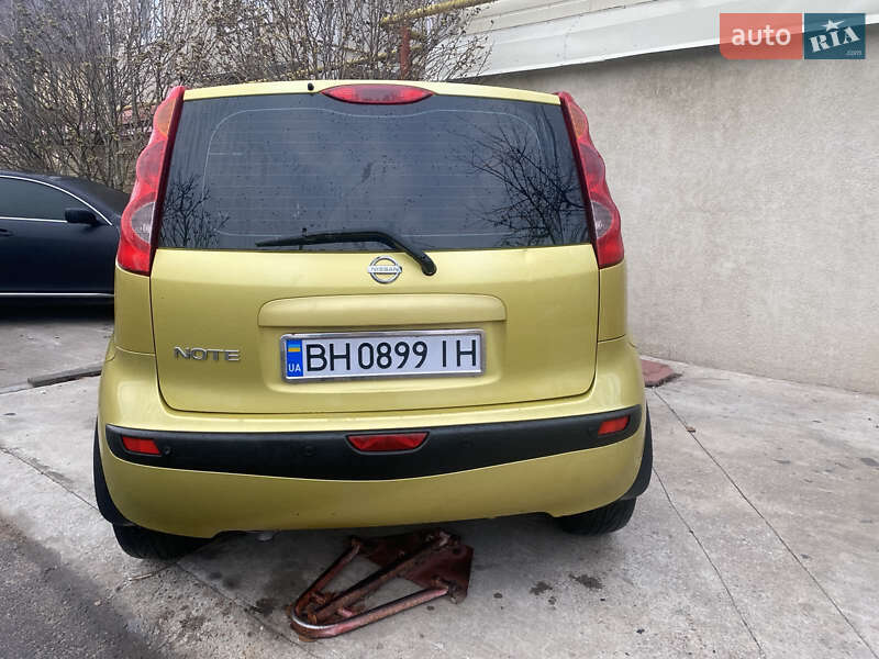 Хэтчбек Nissan Note 2006 в Одессе