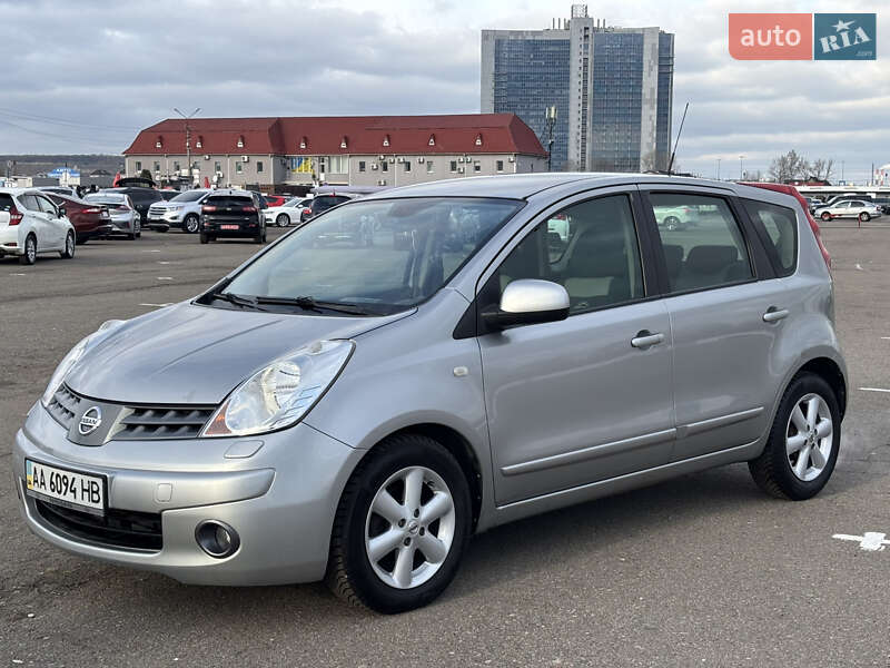 Хэтчбек Nissan Note 2007 в Киеве