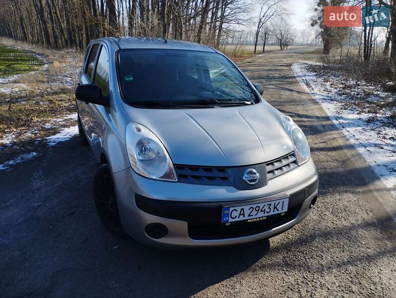 Хэтчбек Nissan Note 2006 в Умани