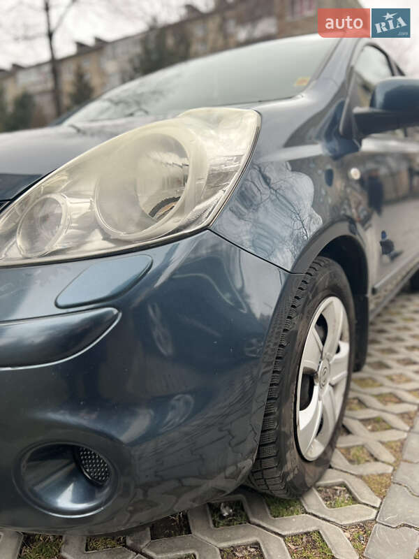 Хетчбек Nissan Note 2012 в Івано-Франківську