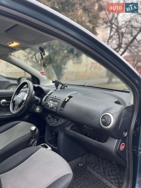 Хетчбек Nissan Note 2012 в Івано-Франківську